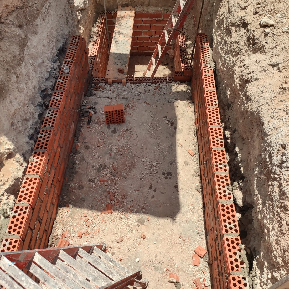 Instalación de Fosa Séptica en Vivienda Unifamiliar – Alba Robledillo